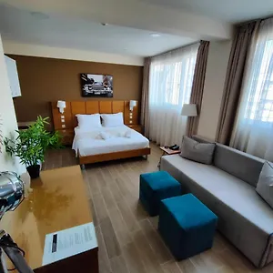  Apartment La Place De La Gare - New Subway Station Greece