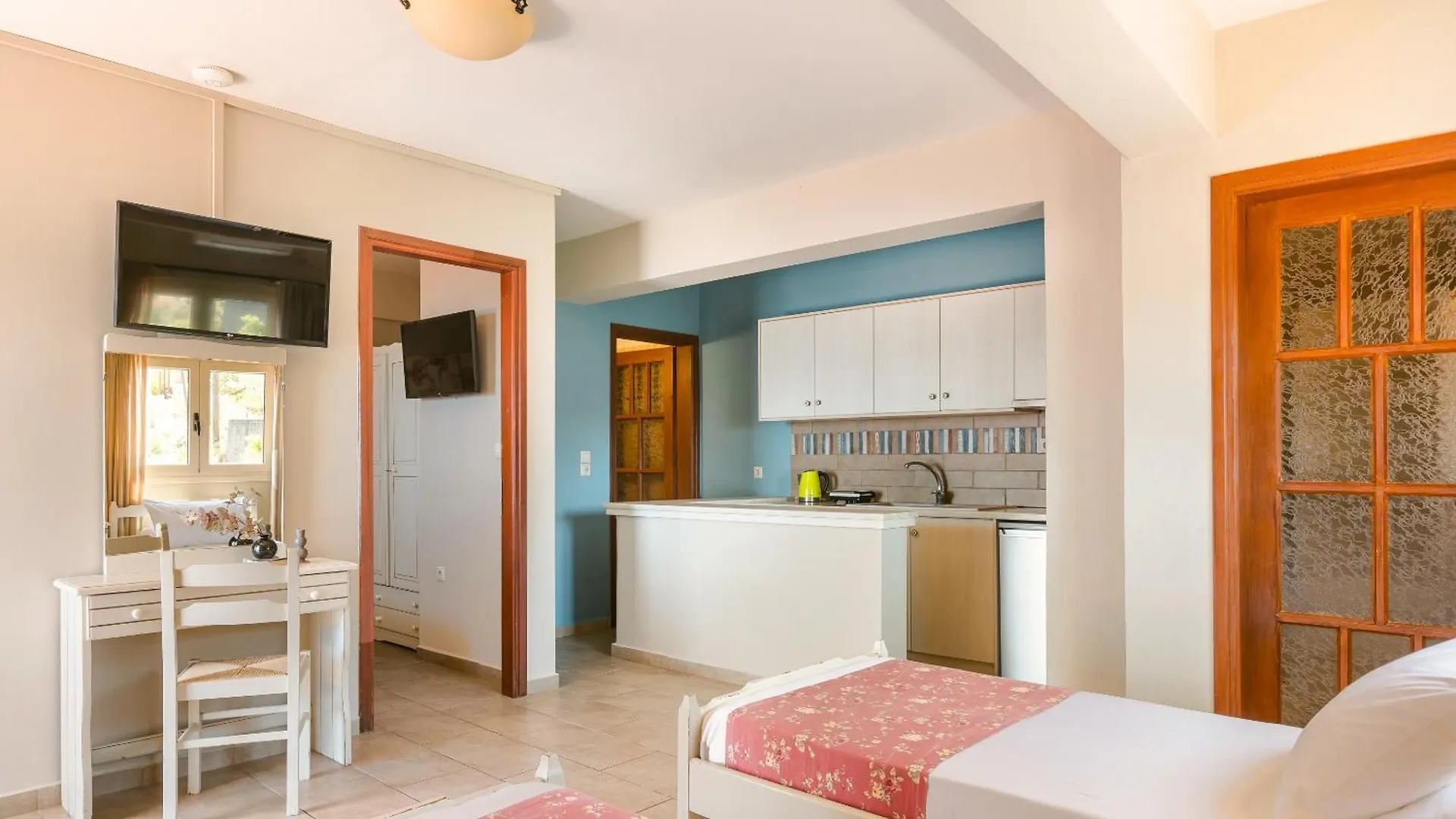 Irilena Studios And Apartments Lassi   Lassi (Kefalonia)